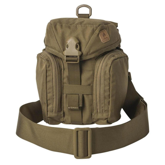 Torba Helikon-Tex Essential Kit z oliwkowej sztruksu ze szlufkami MOLLE, regulowanym paskiem i wieloma przegródkami zapinanymi na zamek.