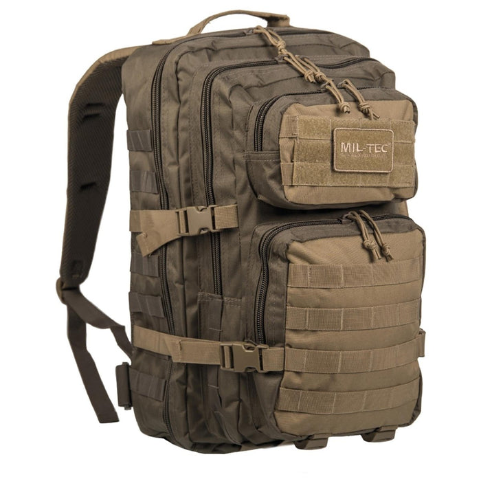 Oliwkowy plecak taktyczny MIL-TEC U.S. Assault Ranger 20L z wieloma przegródkami i regulowanymi paskami do uprawiania turystyki pieszej i trekkingu.